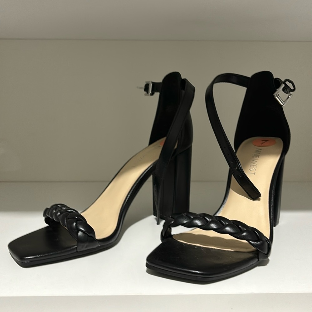 Nine West Size 7 never worn